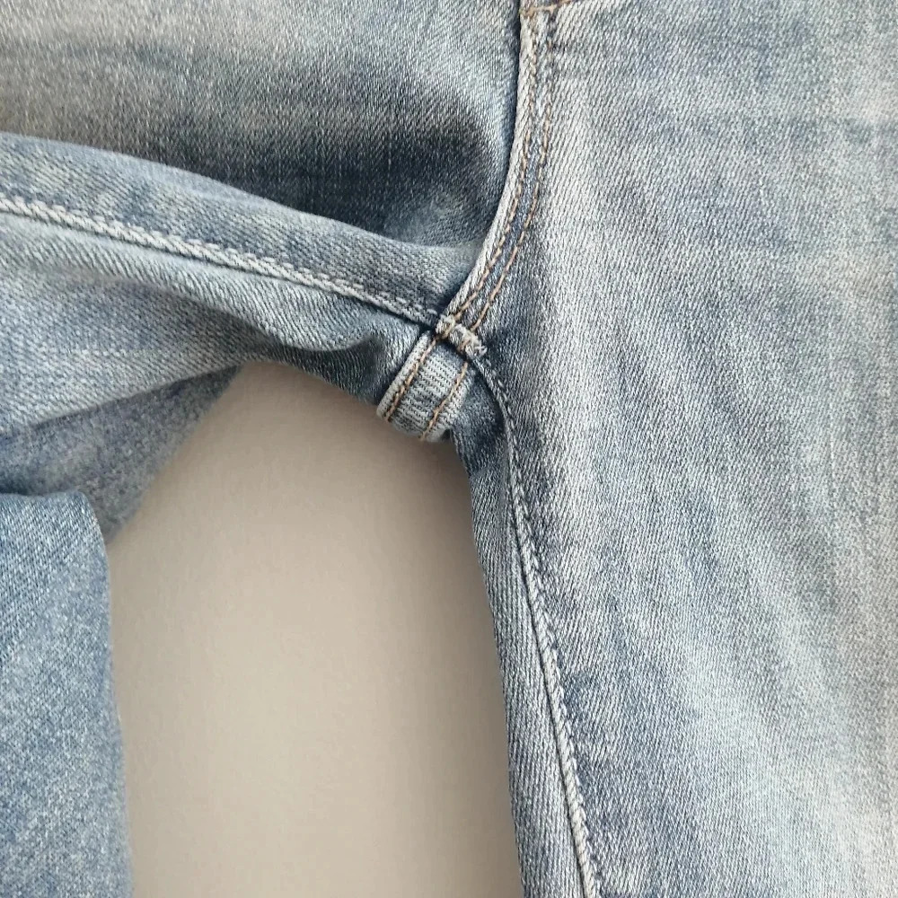Mother The Looker Skinny Jeans in Light Kitty Light Wash Size 25 - Picture 6 of 15